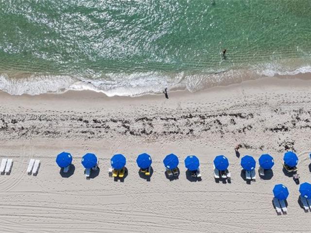 Condo for sale in Hallandale, Florida