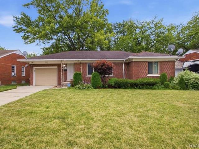 House for sale in Harper Woods, Michigan