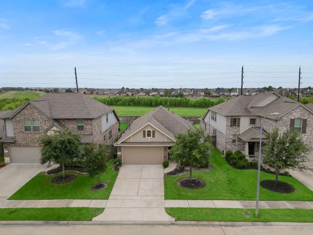 House for sale in Cypress