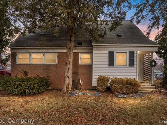 House for sale in Harper Woods, Michigan