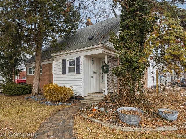 House for sale in Harper Woods, Michigan