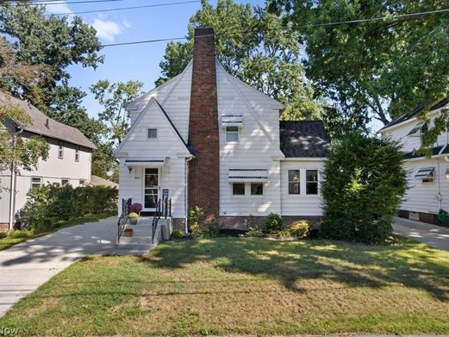 House for sale in Summit, Ohio
