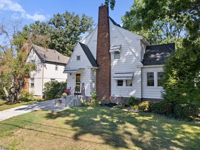 House for sale in Summit, Ohio