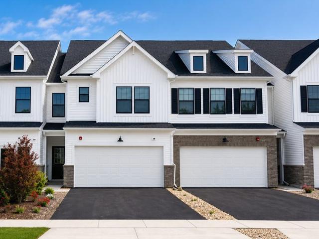 Townhouse for sale in Hoffman Estates, Illinois