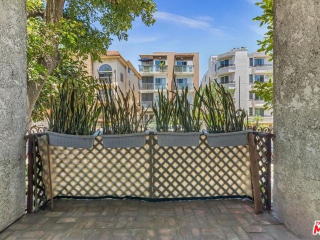 Condo for sale in West Los Angeles, Los Angeles
