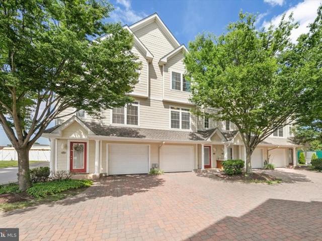 Condo for sale in Delaware