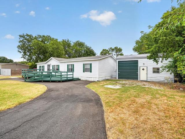 House for sale in Burleson, Tarrant County