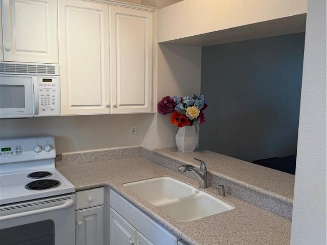 Condo for sale in Seabridge Condos, Huntington Beach