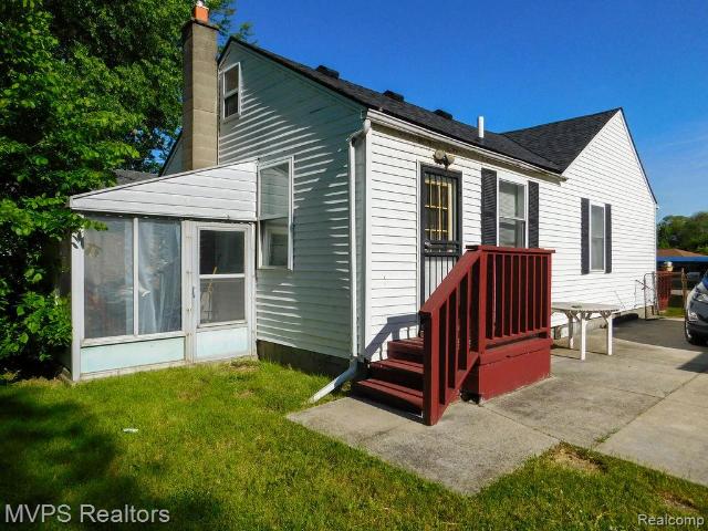 House for sale in Harper Woods, Michigan