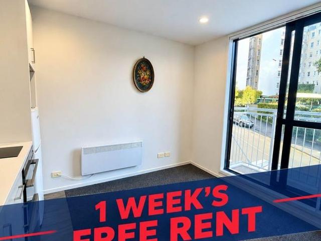Apartment for rent in Te Tōangaroa, Auckland