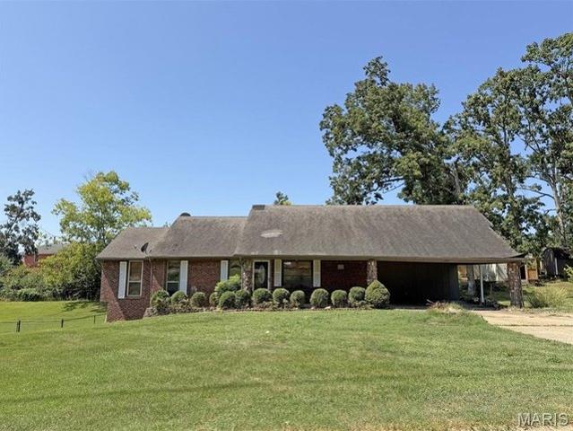 House for sale in Poplar Bluff, Butler County