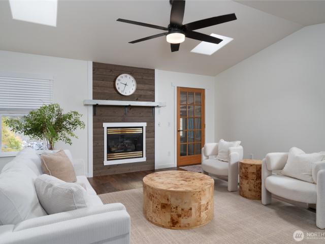 House for sale in Oak Harbor, Washington