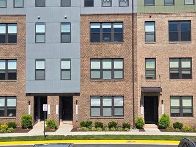 Condo for sale in Ashbrook Residential, Ashburn