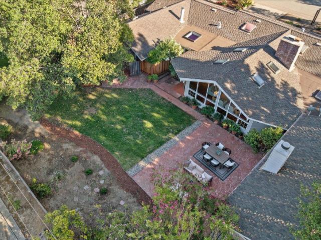 House for sale in Saratoga