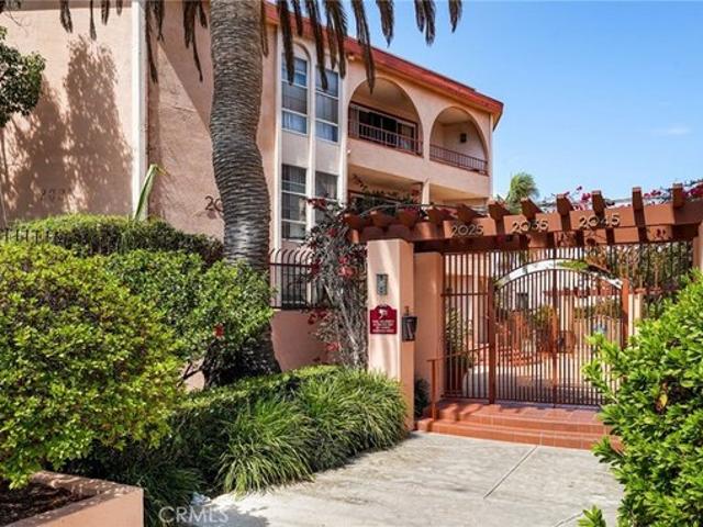 Condo for sale in Santa Monica, California