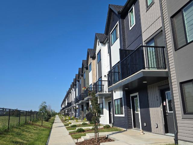 Apartment for rent in Chappelle, Edmonton