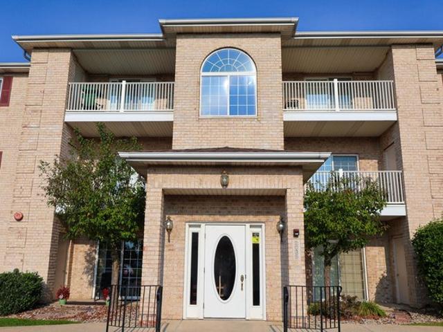 Condo for sale in Merrillville, Indiana