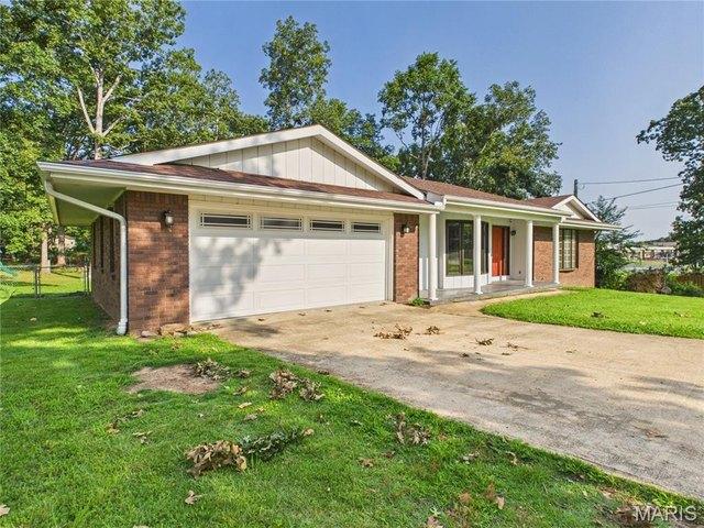 House for sale in Poplar Bluff, Missouri