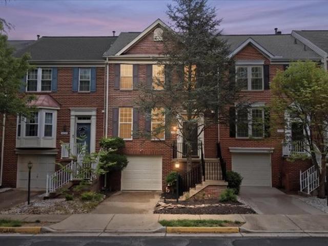 Townhouse for sale in Virginia