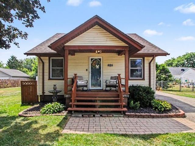 House for sale in Troy, Michigan