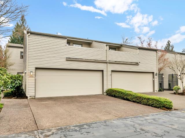 Townhouse for sale in Oregonia