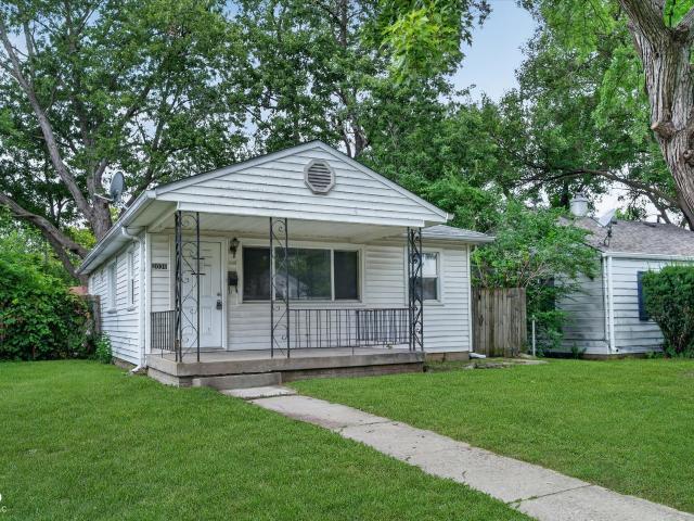 House for sale in Near Eastside, Camby