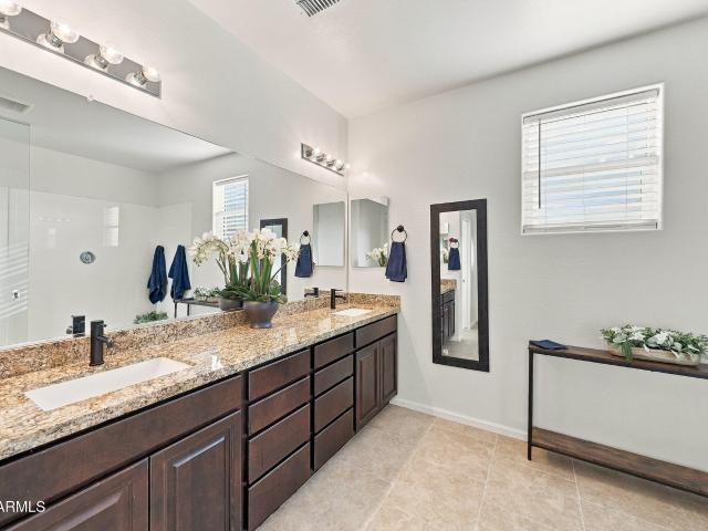 House for sale in Apache Junction, Pinal County