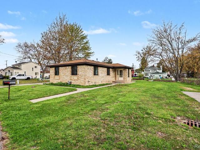 House for sale in Algonac, Michigan