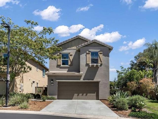 House for sale in Vista, California
