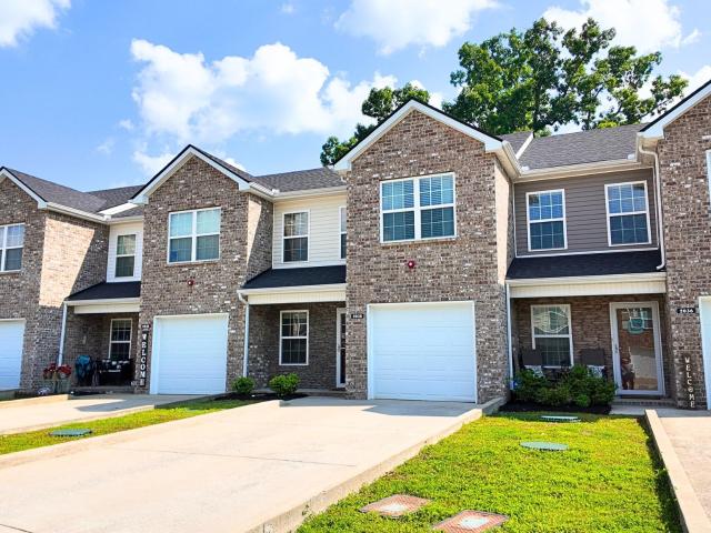 Townhouse for sale in Ashland City