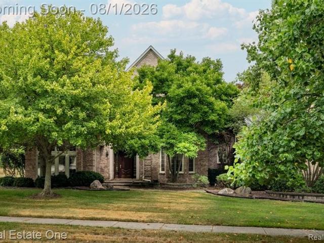 House for sale in Troy, Michigan
