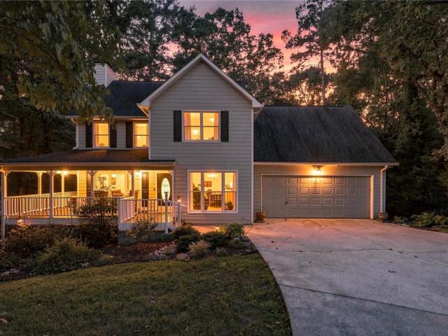 House for sale in Nelson, Georgia