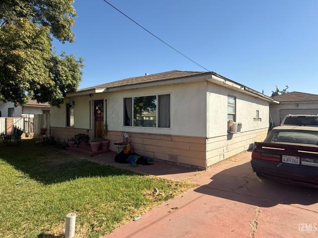 House for sale in Delano, Kern County
