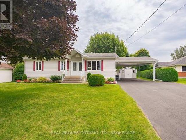 House for sale in South Glengarry, Ontario
