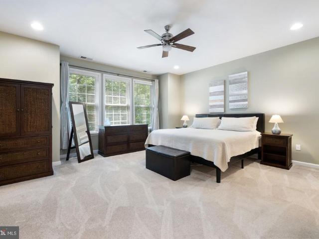 Townhouse for sale in Sterling