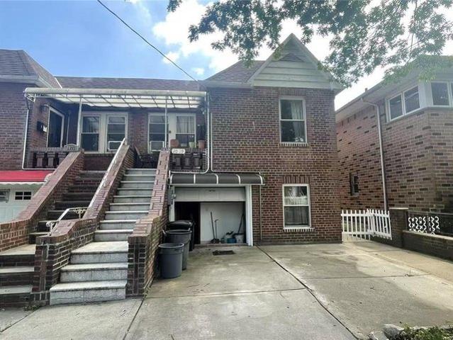 House for sale in Whitestone, New York