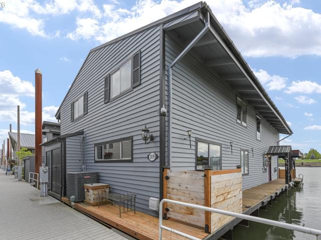 House for sale in Oregonia