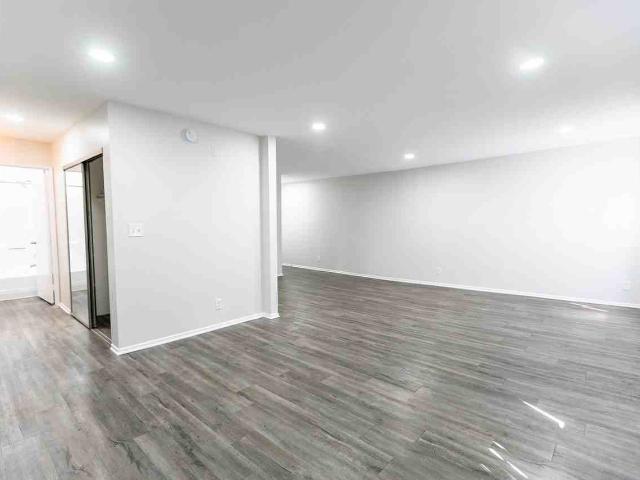 Apartment for rent in Canoga Park, California