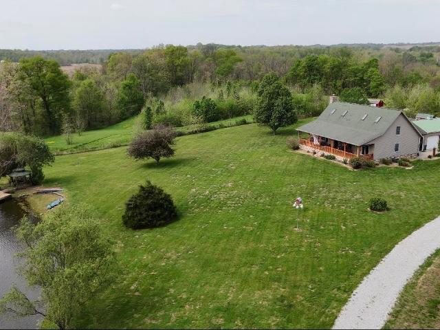 House for sale in Loogootee, Indiana