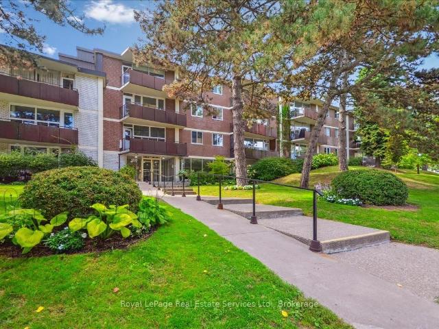Apartment for sale in Woburn, Ontario