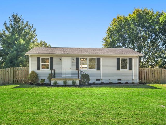 House for sale in Grottoes, Rockingham County