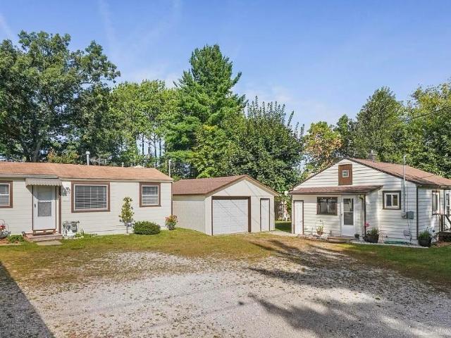 House for sale in Houghton Lake