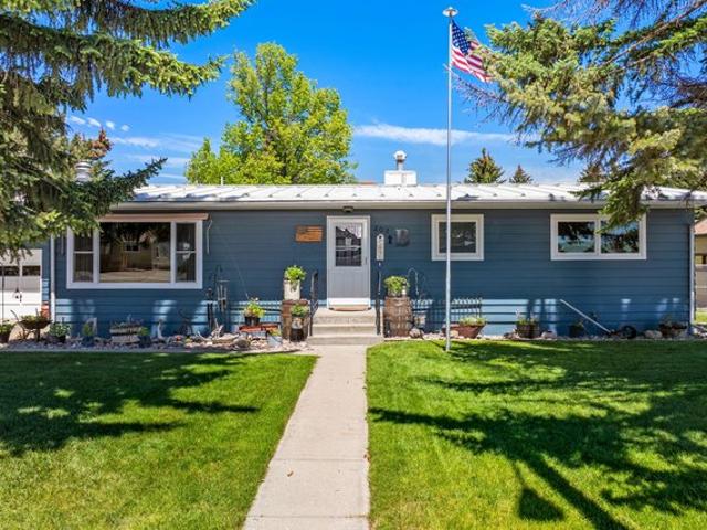 House for sale in Fairfield, Montana
