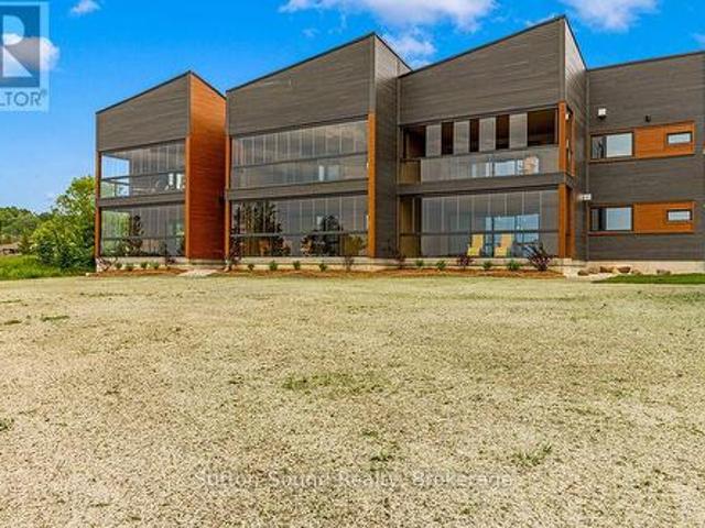 Condo for sale in Wiarton, Ontario