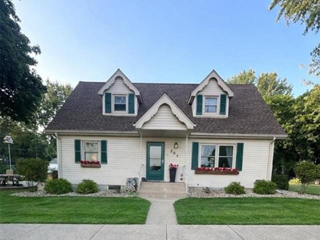 House for sale in Lakefield, Minnesota