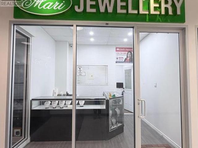 Commercial for sale in World on Yonge, Markham