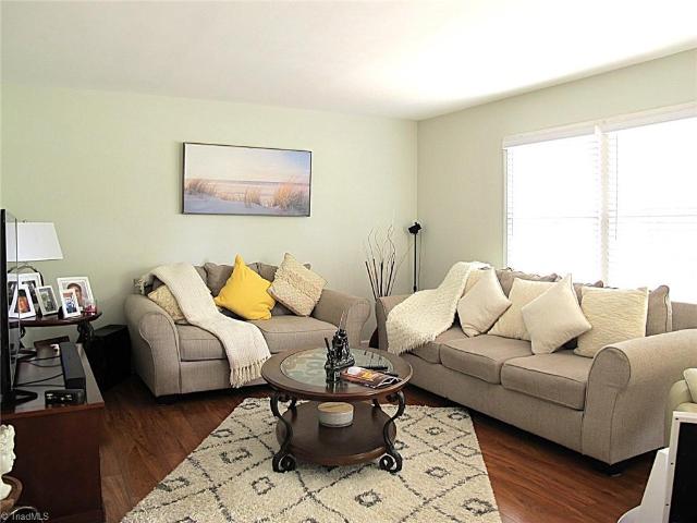 House for sale in Pfafftown, North Carolina
