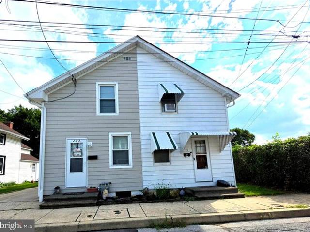 Townhouse for sale in Birdsboro, Berks County
