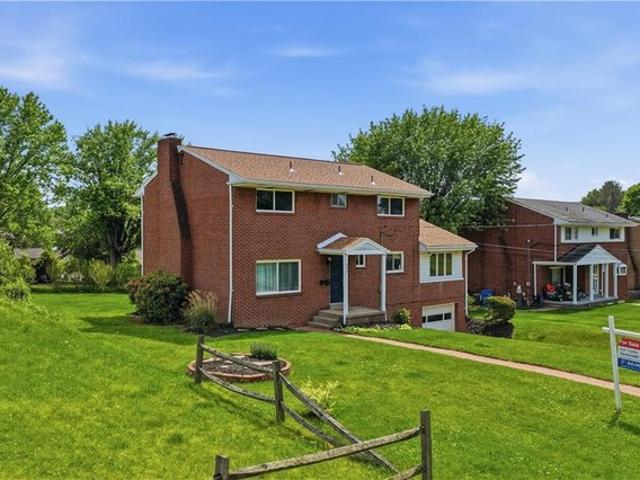 House for sale in Elizabeth, Pennsylvania