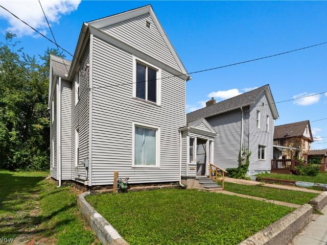 House for sale in Summit, Ohio